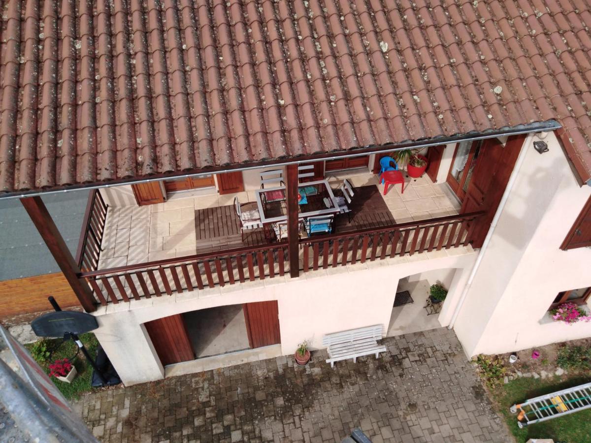 Chambres Des Arrys Bas-en-Basset Екстер'єр фото