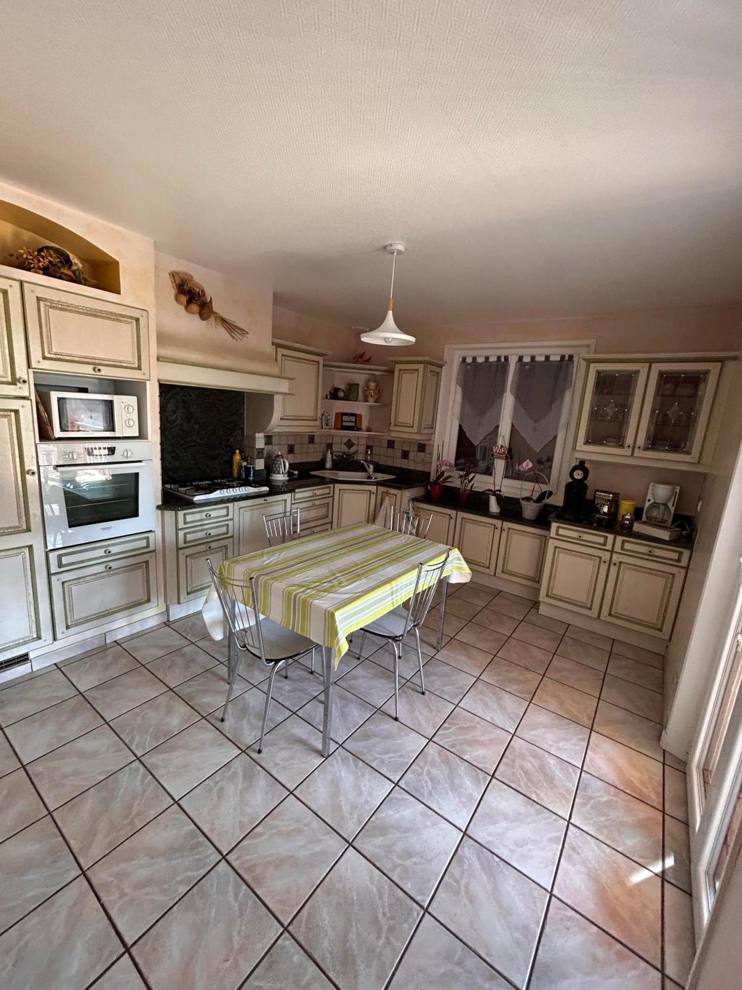Chambres Des Arrys Bas-en-Basset Екстер'єр фото